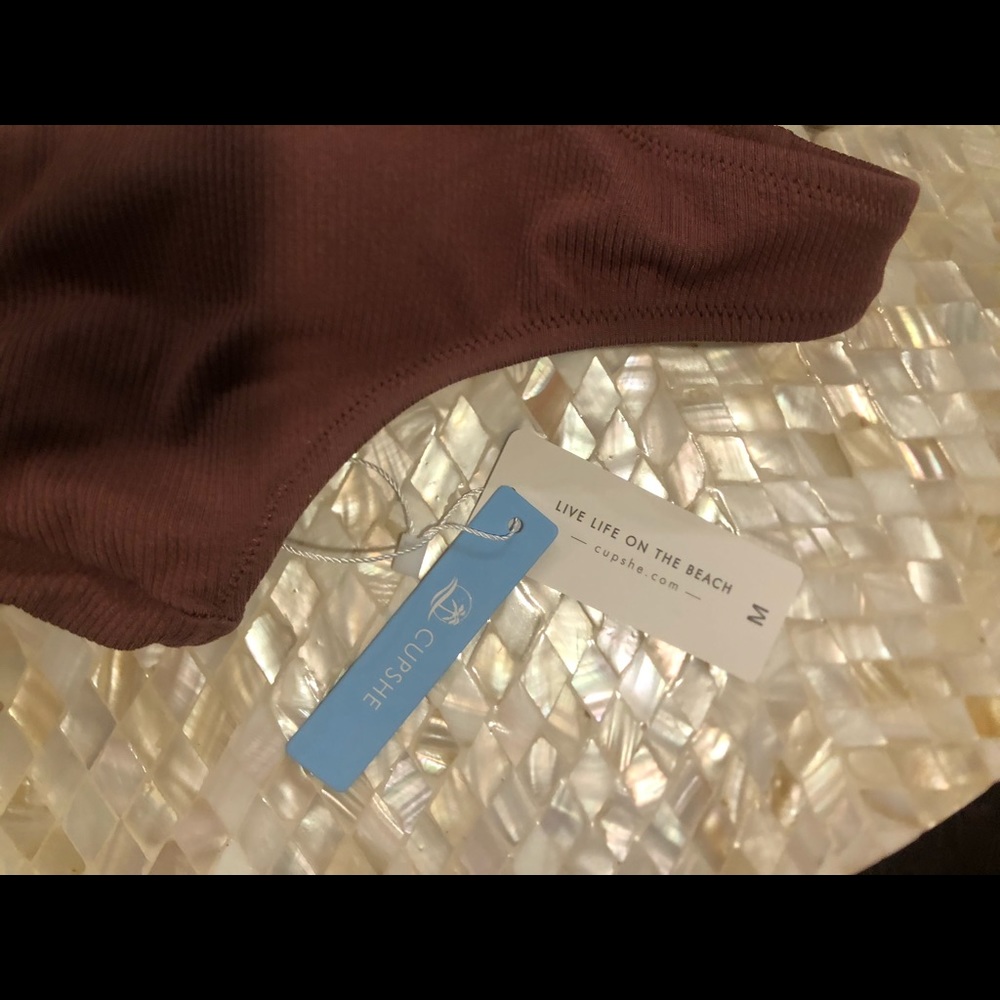 Bathing suit - Picture 2 of 2